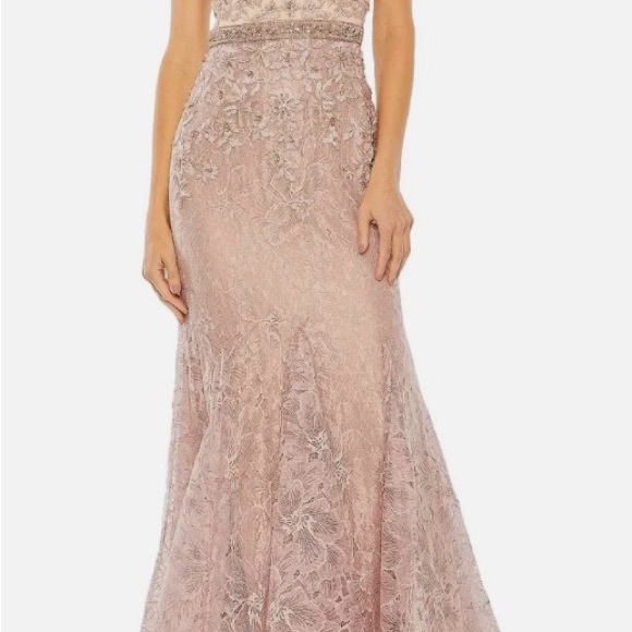 Mac Duggal embroidered trumpet gown - Picture 6 of 6